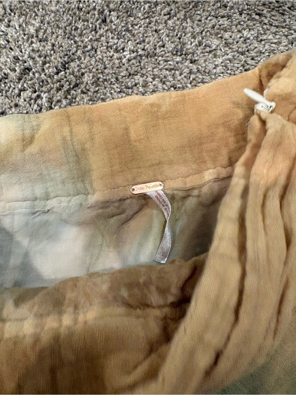 Free People Tide Turns tie-dye mini skirt NWT SIZE 2 - Picture 4 of 5